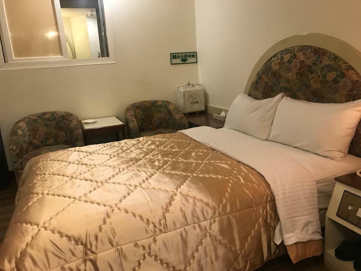 Good Hotel Fengyuan Extérieur photo